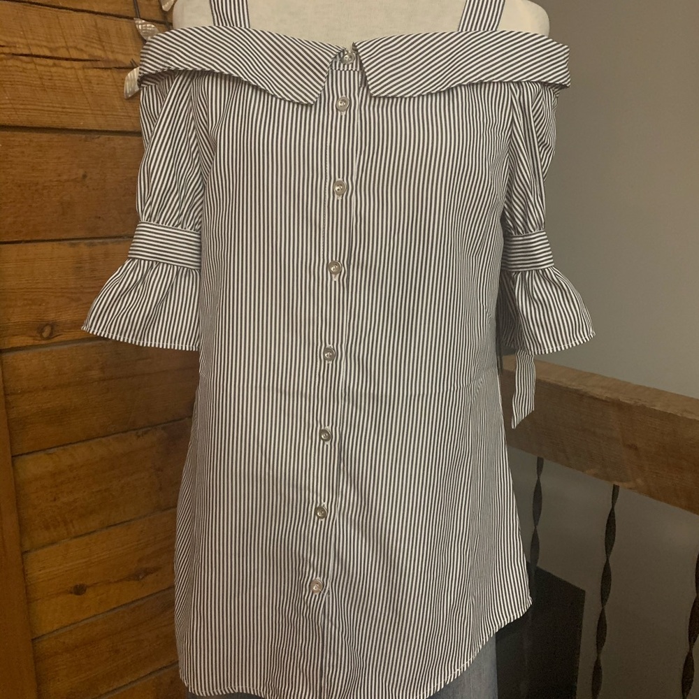 SOLD. NRW Blouse - Picture 5 of 5